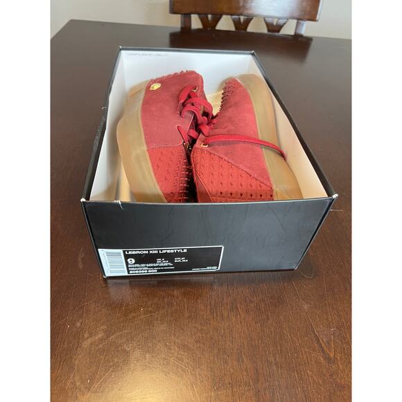 Nike Lebron XIII Lifestyle Team Red Gold Gum Spikes 806396-600 ~ Size 9 - Picture 11 of 12